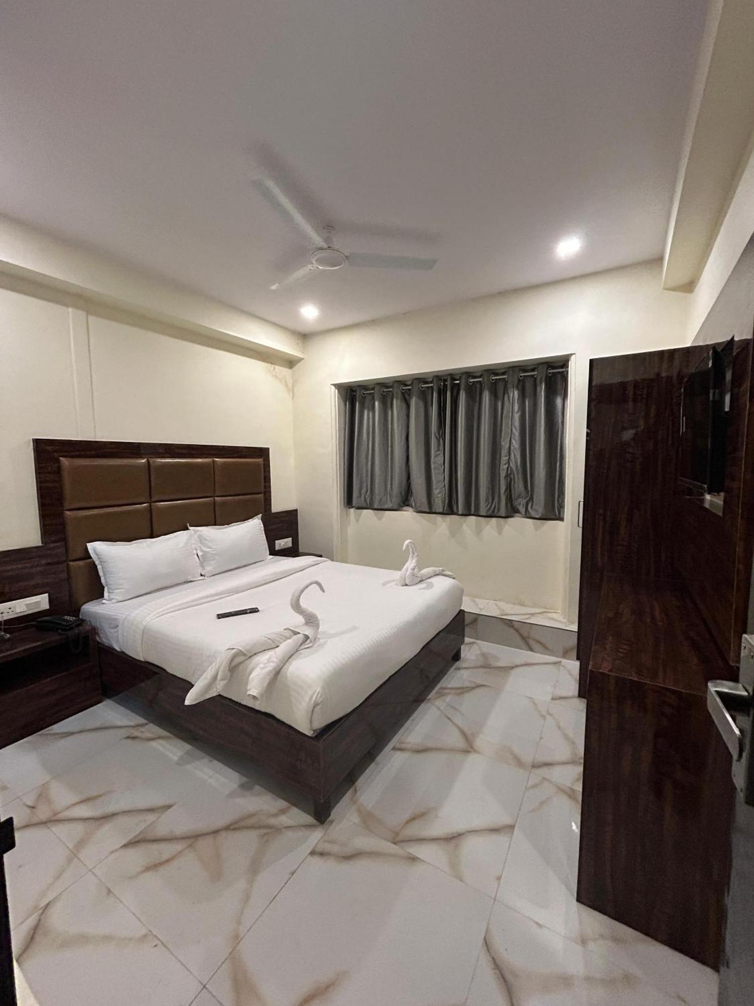 Hotel Rinza Residency Мумбаї Екстер'єр фото